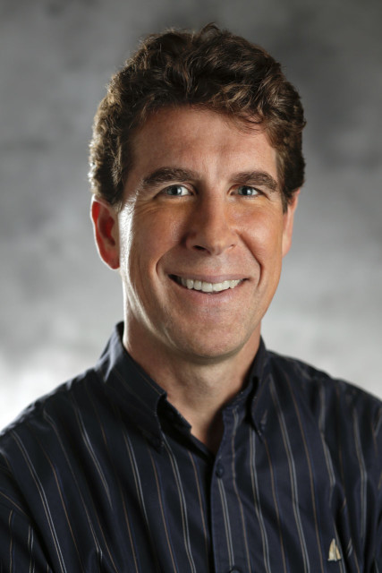 Cinco-press-photo-427x640