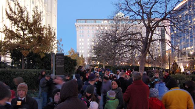 テンプルスクエアのクリスマスライトの点灯数分前