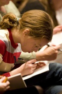 ホームスクーリングかそれとも伝統的な学校か？個性を祝う