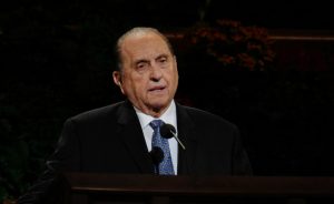 モルモン教の総大会から預言者について学ぶ