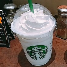 スターバックスのバニラクリームフラペチーノ