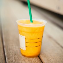 スタバのマンゴー パッション ティー フラペチーノ