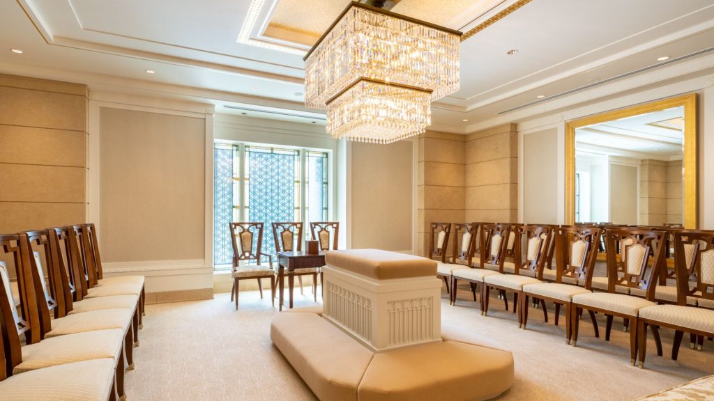 東京神殿の結び固めの部屋。ここで結び固められた夫婦はその子供達とも永遠の絆になる。