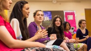世界中の青少年へ:教会、新しい教科過程への備えを呼びかける