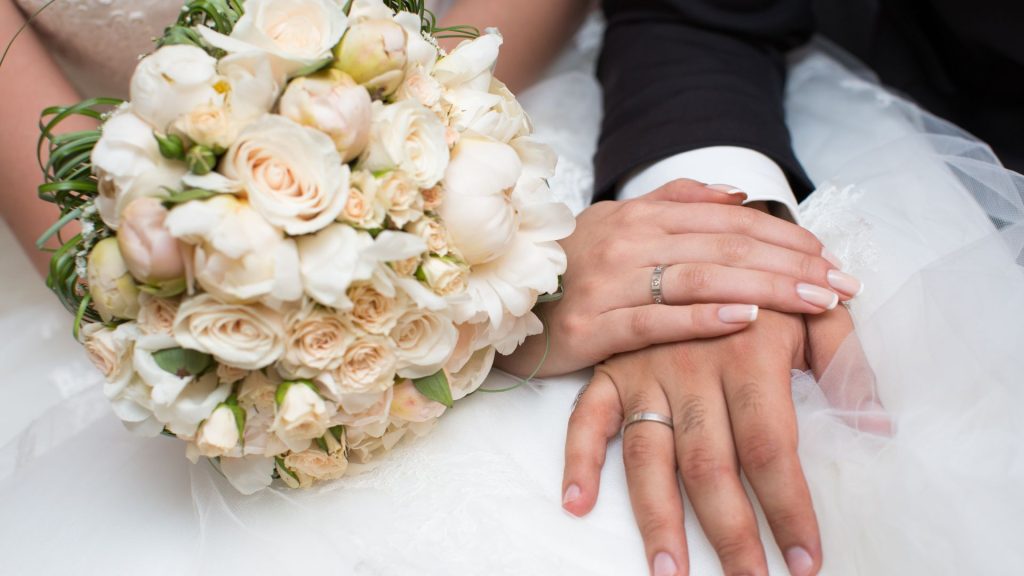 結婚は神聖なものである。多妻婚は現代の教会では行われていない。