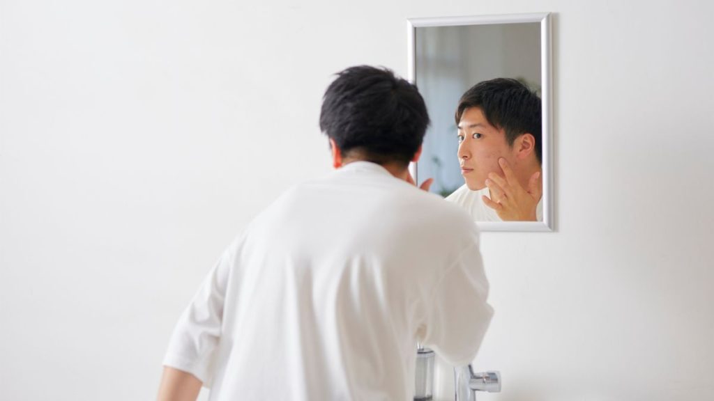 自分の見た目に興味を持つのは男性も同じです