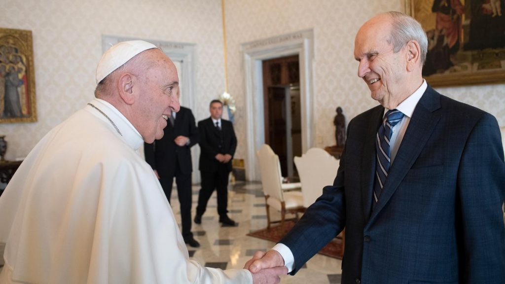 ローマ・カトリック教会の教皇と初めて面会したネルソン大管長